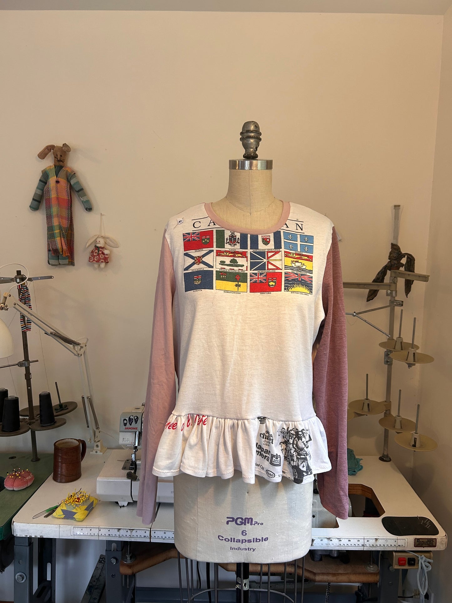 Graphic T - Flags - XL