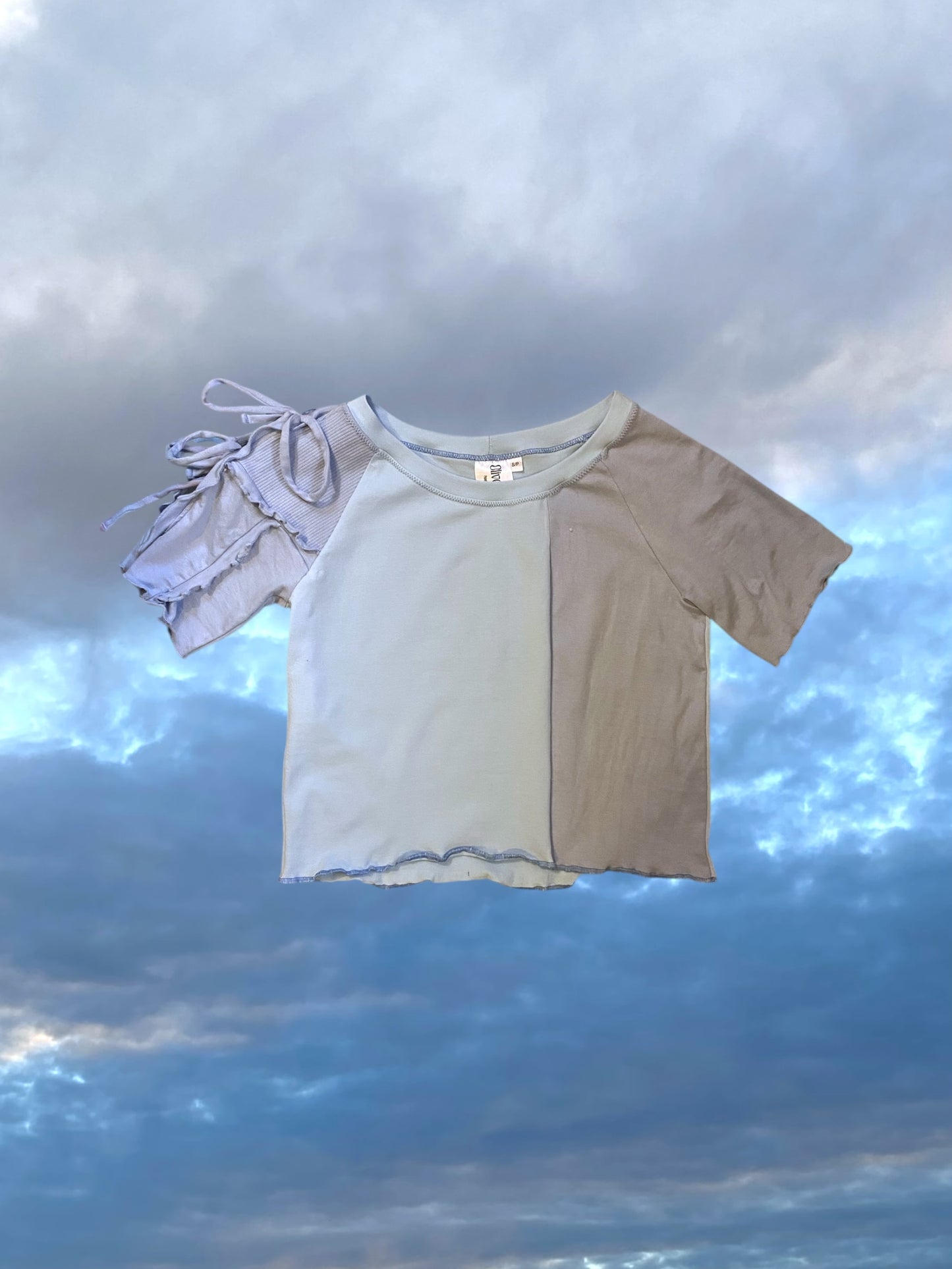 Meadow T-Shirt + Bows - Small