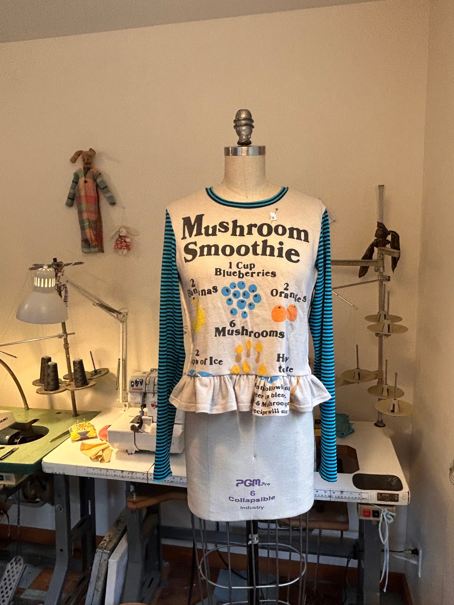 Graphic T - Mushroom Smoothie - L