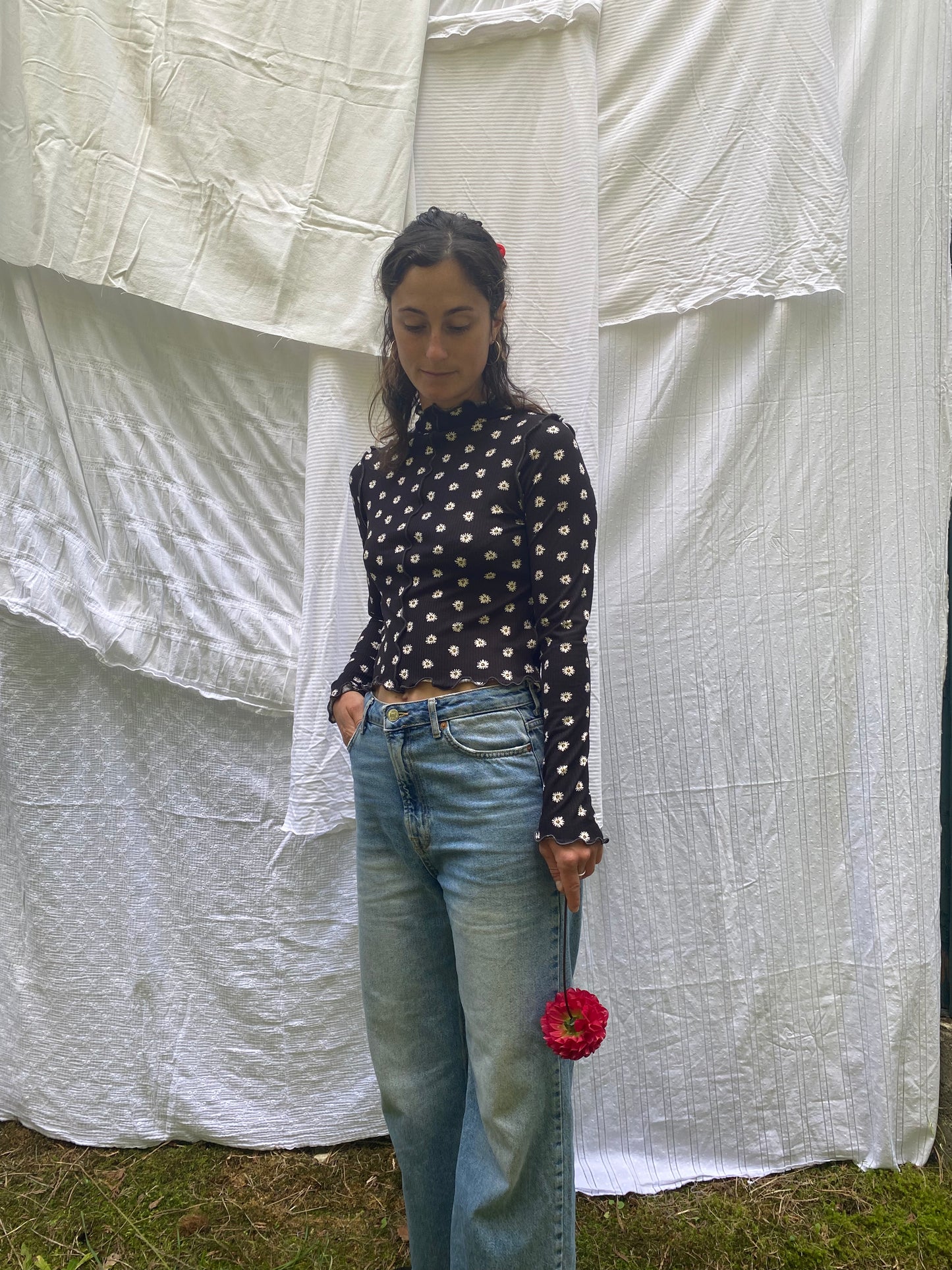 Wiggley Longsleeve - Black Daisy Print