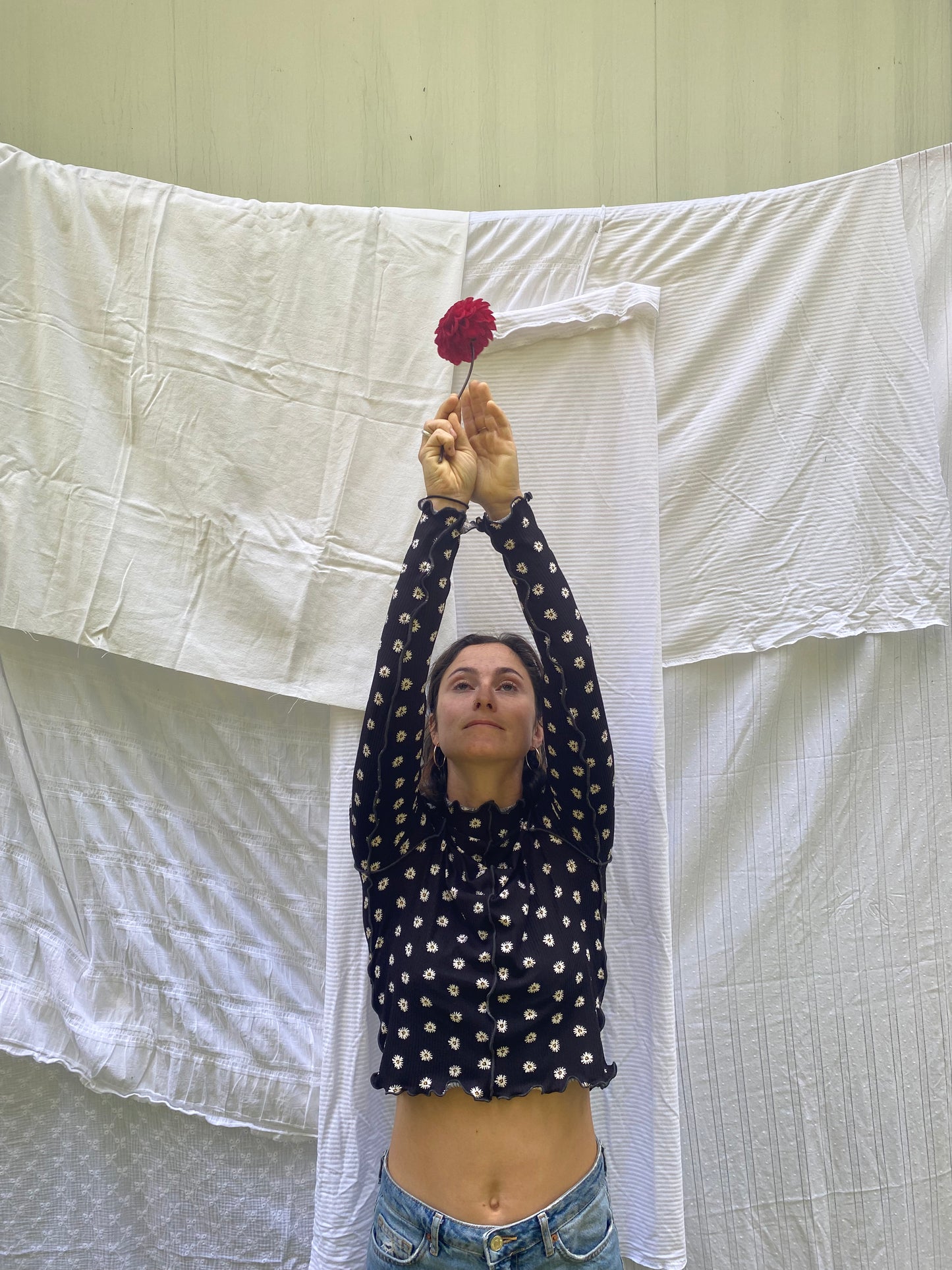 Wiggley Longsleeve - Black Daisy Print