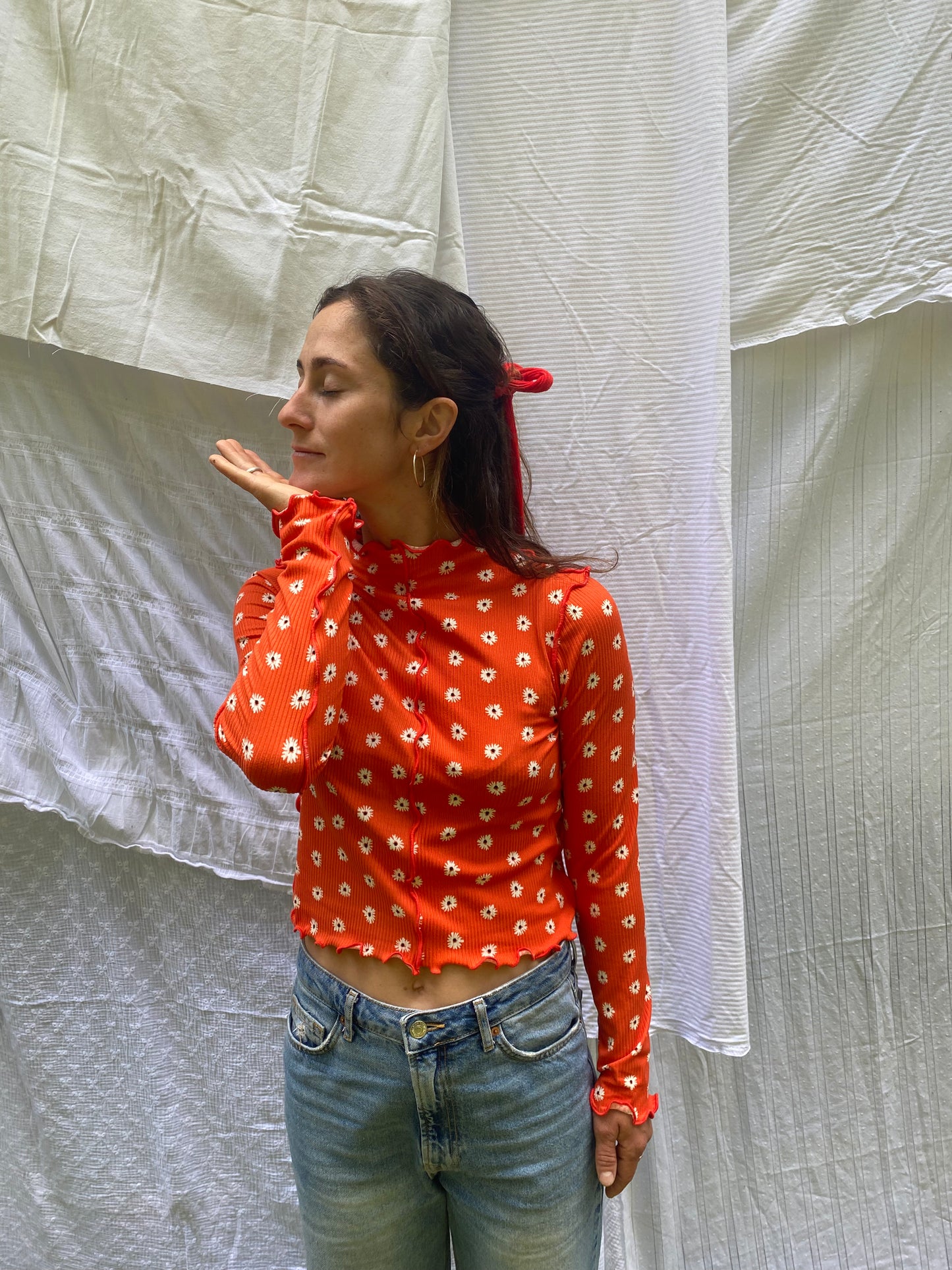Wiggley Longsleeve - Red Daisy Print