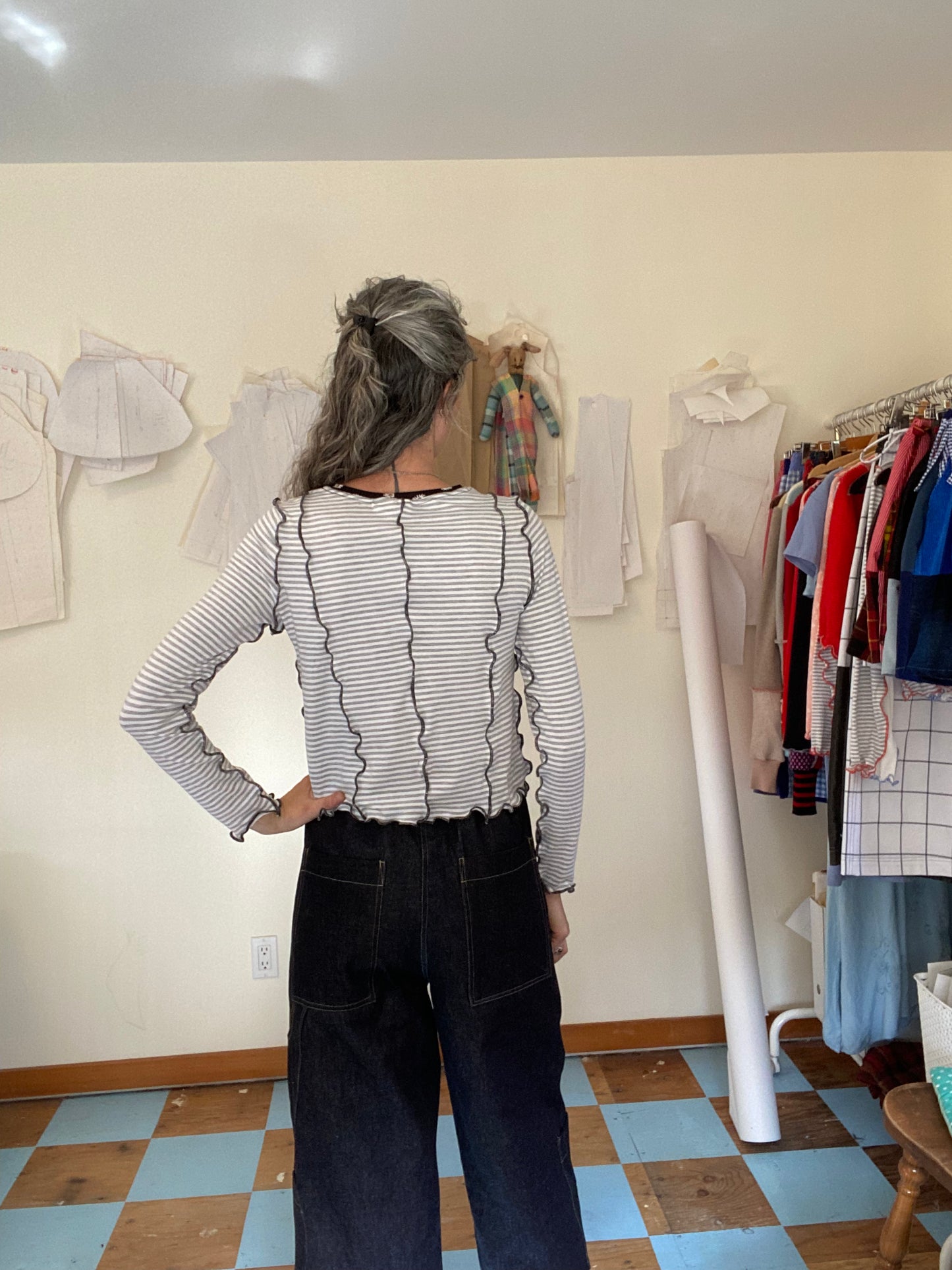 Cherie Longsleeve - Grey/Black Daisy