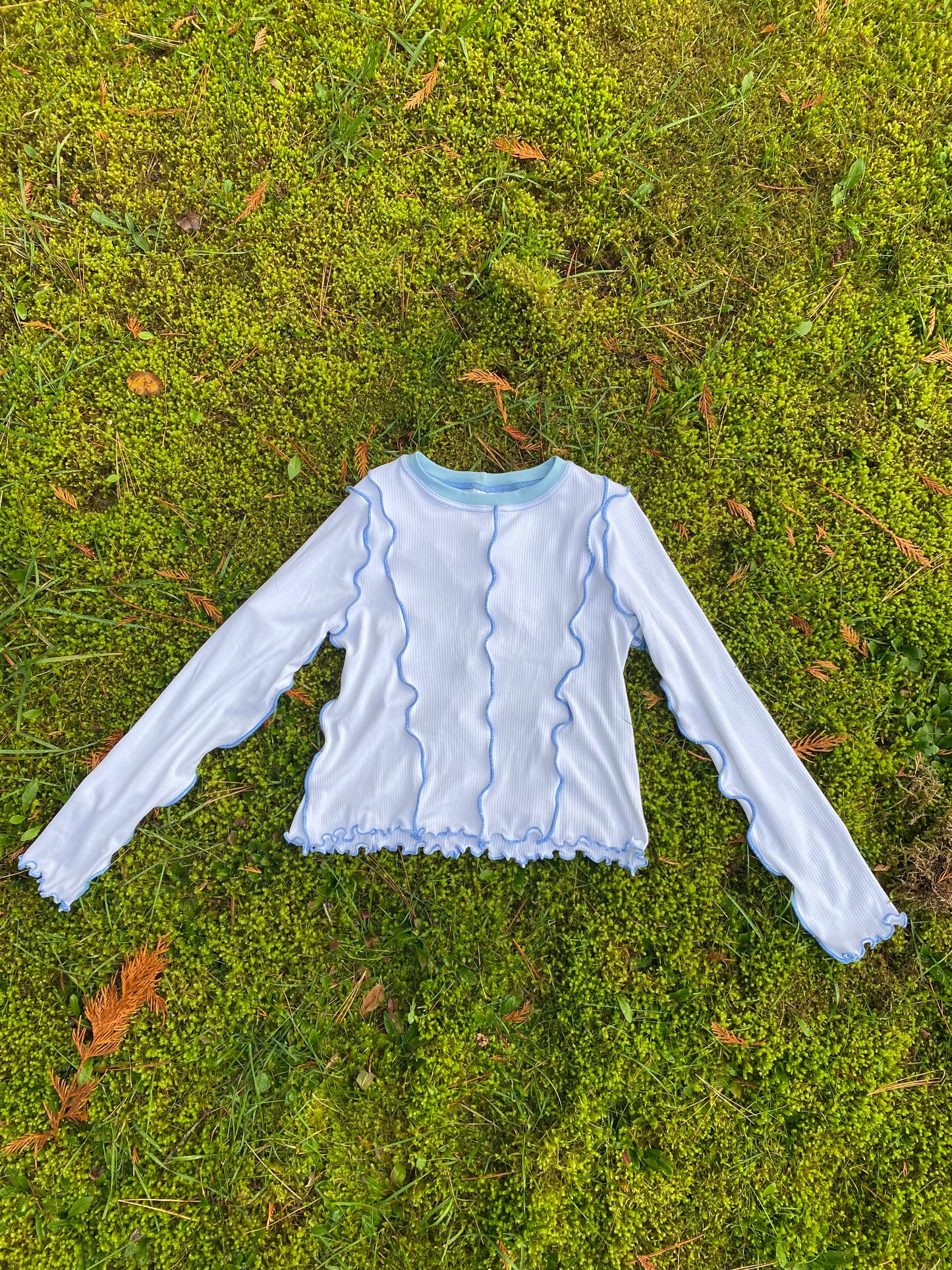 Cherie Longsleeve - White Rib / Blue