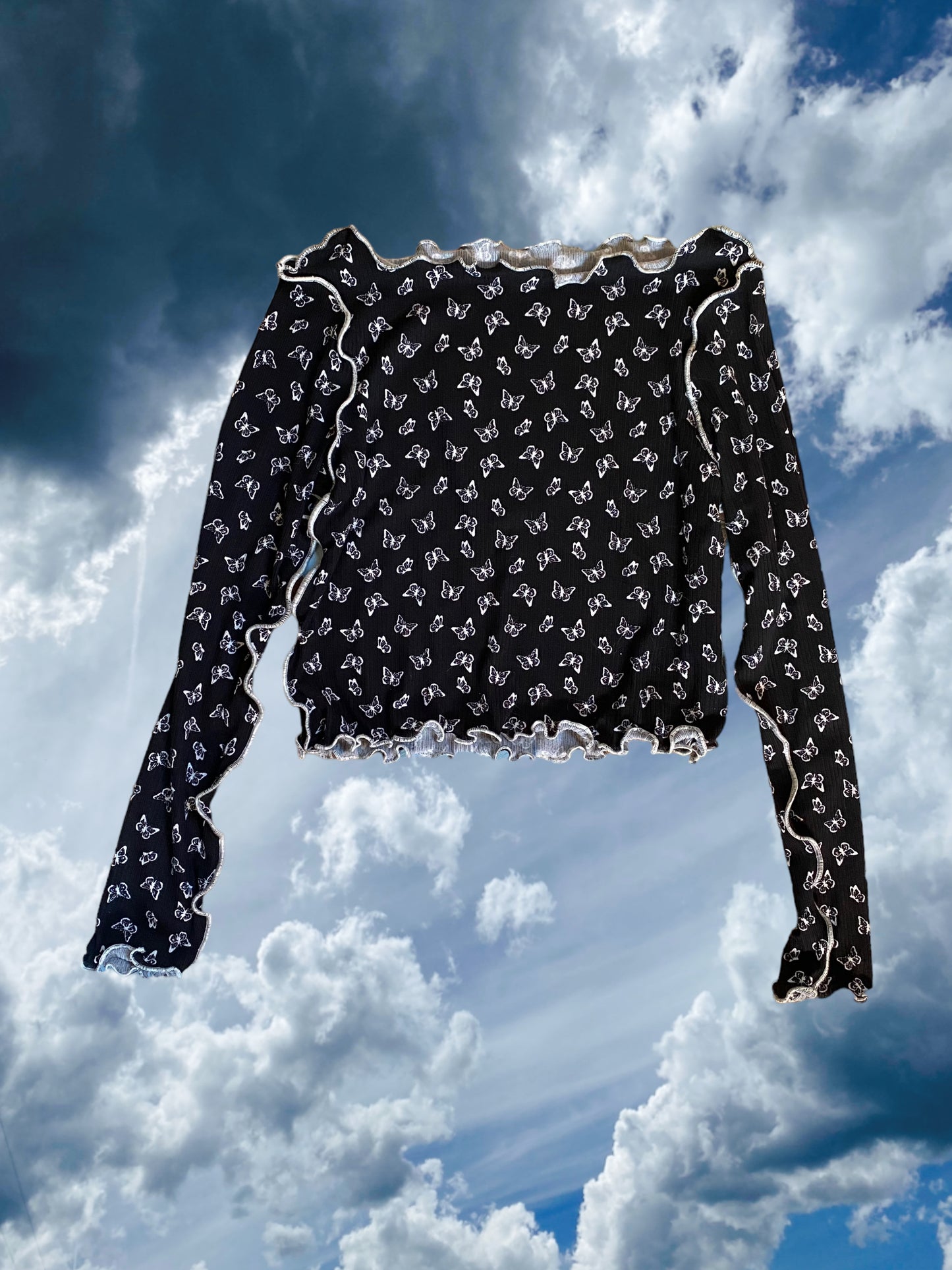 Paige Longsleeve - Papillons Noirs